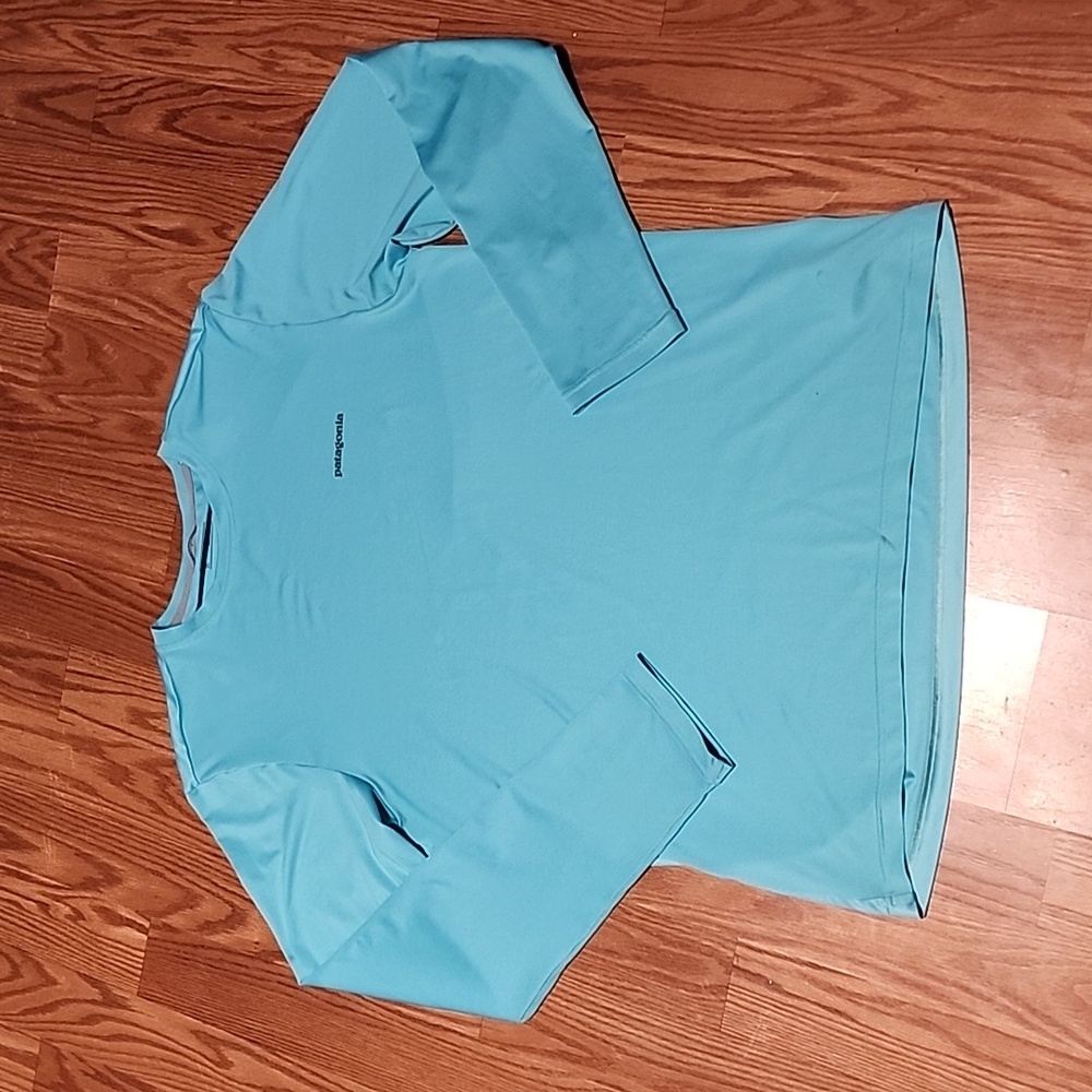 New patagonia long sleeve shirt med
